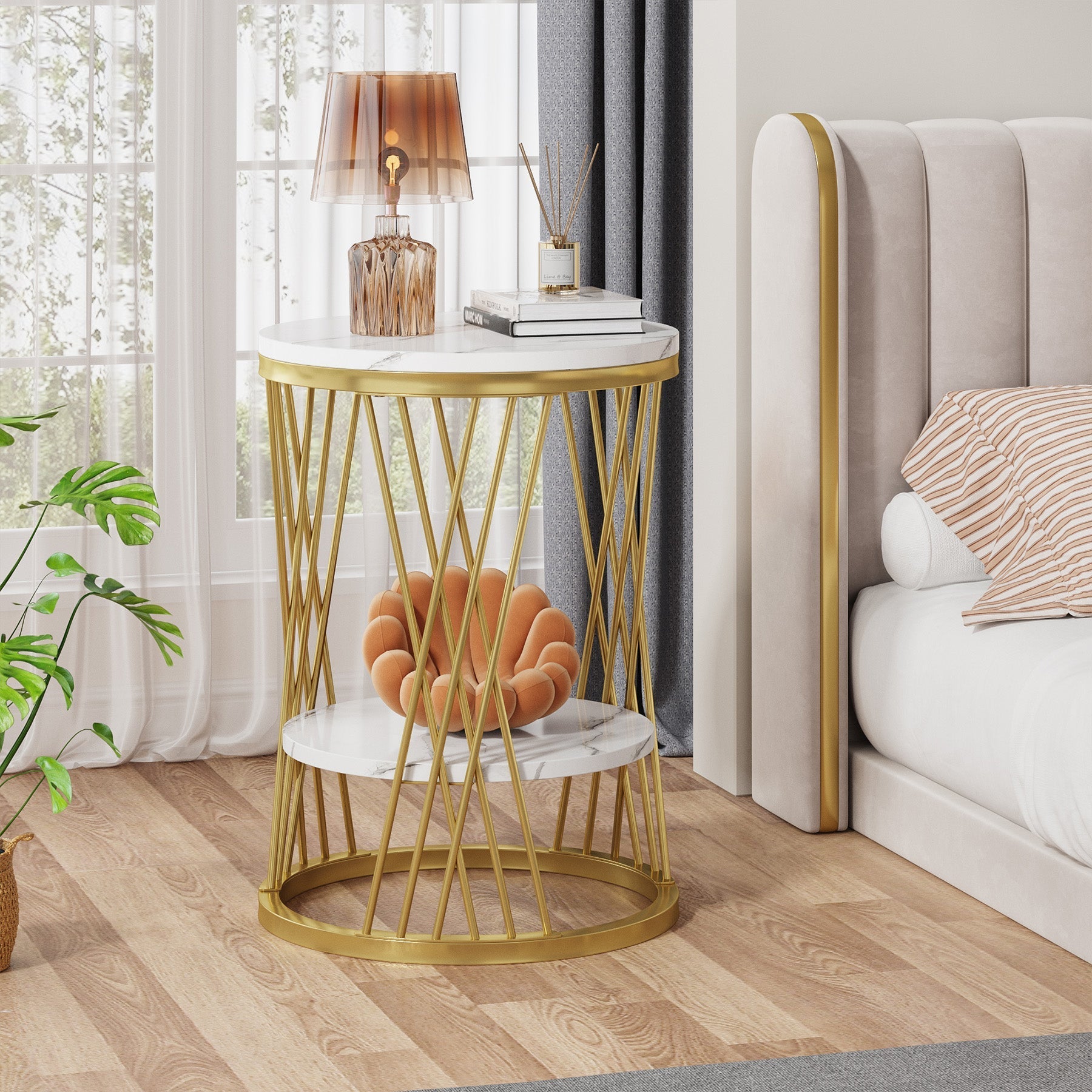 Stijlvolle Ronde Bijzettafel, Witte Met Gouden Accenten en Handige Opbergplanken