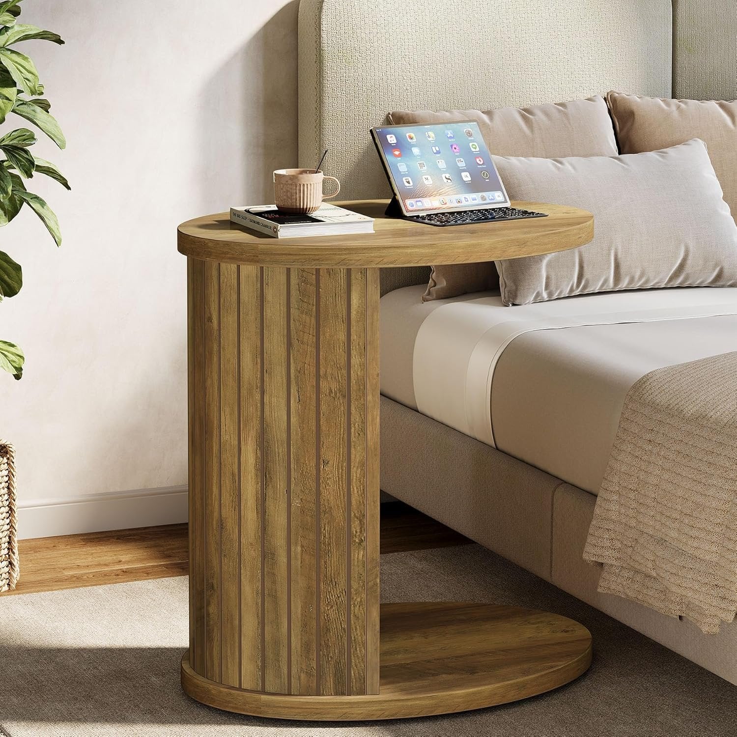 63 cm C-Vormige Bijzettafel, Ovale Nachtkast met Twee Opbergplanken voor Bank en Bed